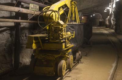ausflugsziel_erzgebirge Zug im Besucherbergwerk
