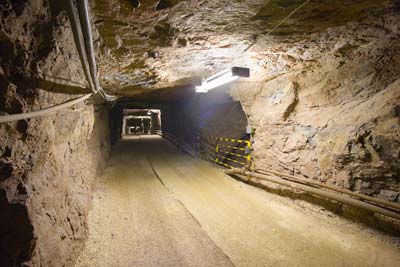 g_Zinnkammern_Poehla_01 Stollen im Bergwerk