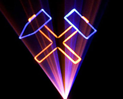 Lasershow gekreuzte Hämmer